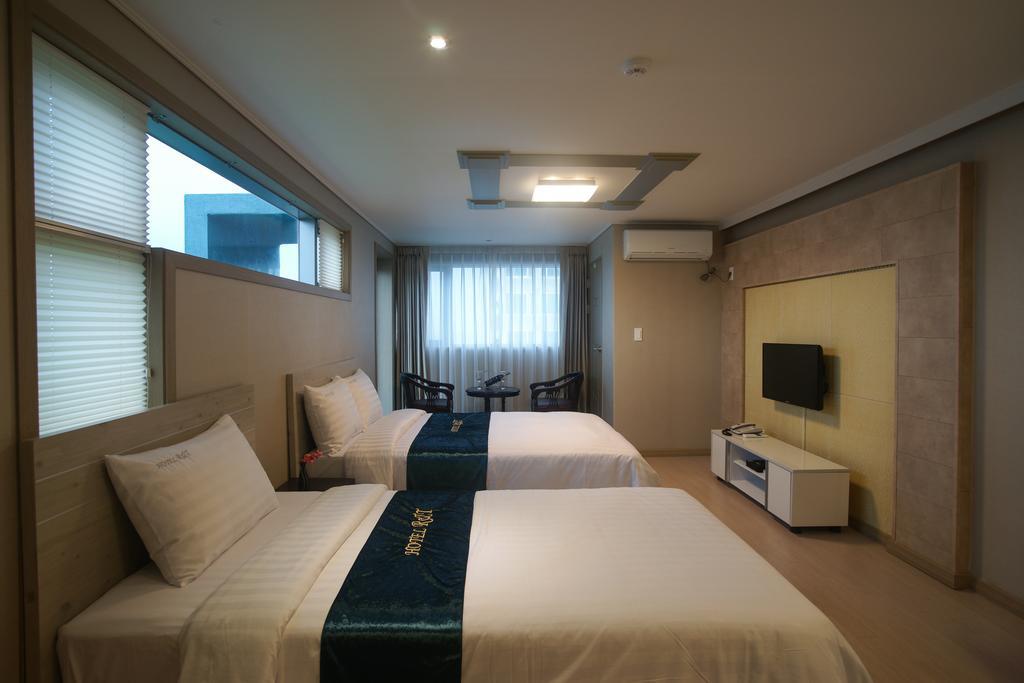 R&T Hotel Jeju Zimmer foto