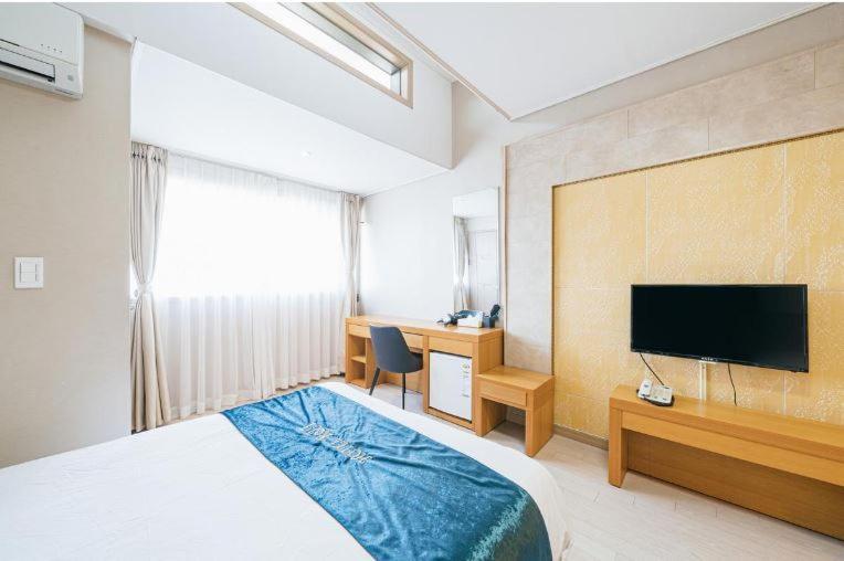 R&T Hotel Jeju Exterior foto