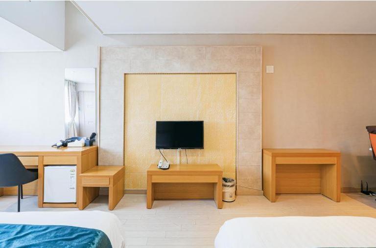R&T Hotel Jeju Exterior foto